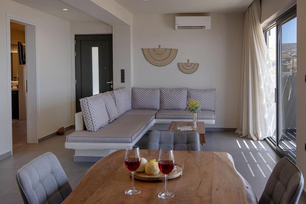 Pearl Suites And Villa Тинос Екстериор снимка