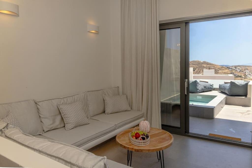 Pearl Suites And Villa Тинос Екстериор снимка