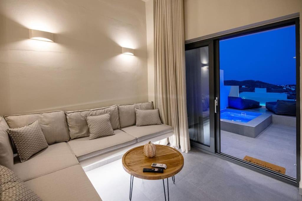 Pearl Suites And Villa Тинос Екстериор снимка